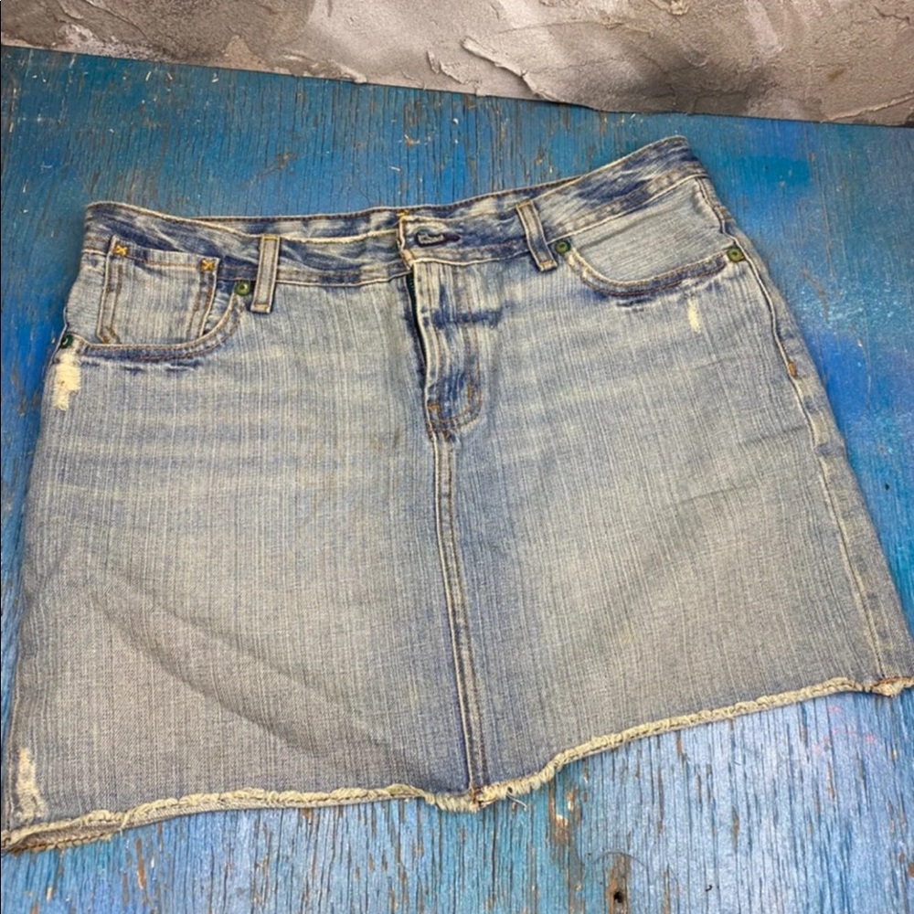 Vintage Levi’s Denim Skirt ☺️